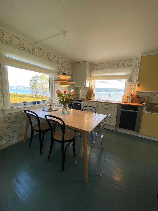 Unique And Charming Holiday Home With Fantastic Sea Views Tromso Exterior photo