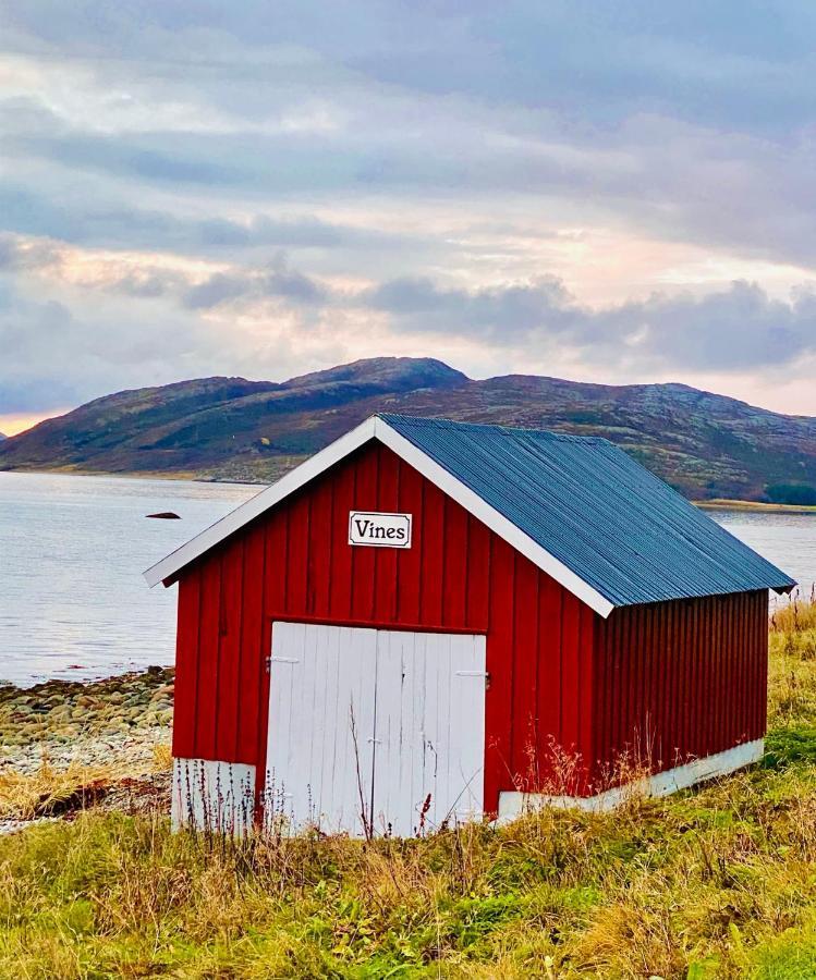 Unique And Charming Holiday Home With Fantastic Sea Views Tromso Exterior photo